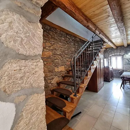 Apartment Island Stone *
