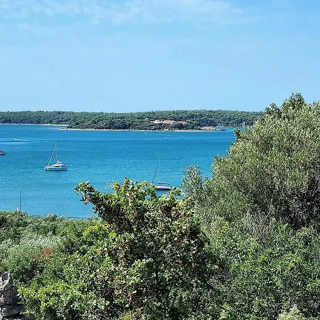 Island Stone Punat